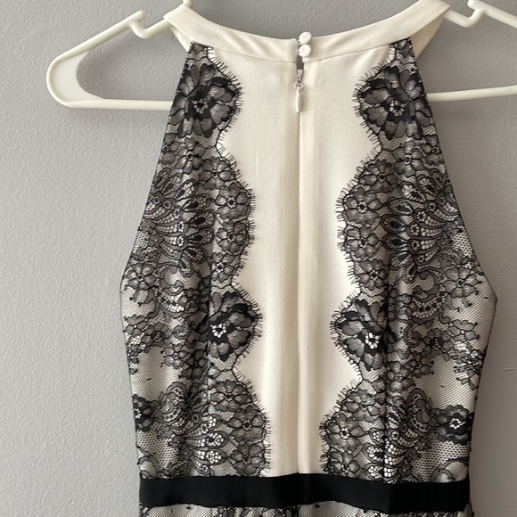 Like new! BCBGMaxAzria Leyla Lace Dress -Size 0 - Picture 6 of 12